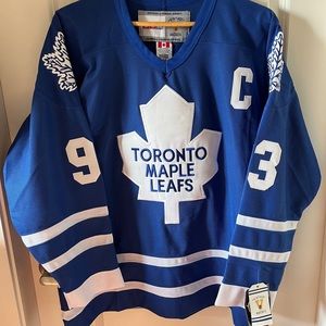 Toronto Maple Leafs Doug Gilmour CCM Jersey NWT